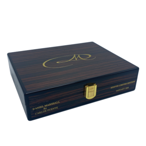 Alternative view of Daniel Marshall x Fuente Bundle